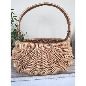 Vintage Large Primitive Chevron Weave Buttocks Woven Wicker Rustic Basket 16”